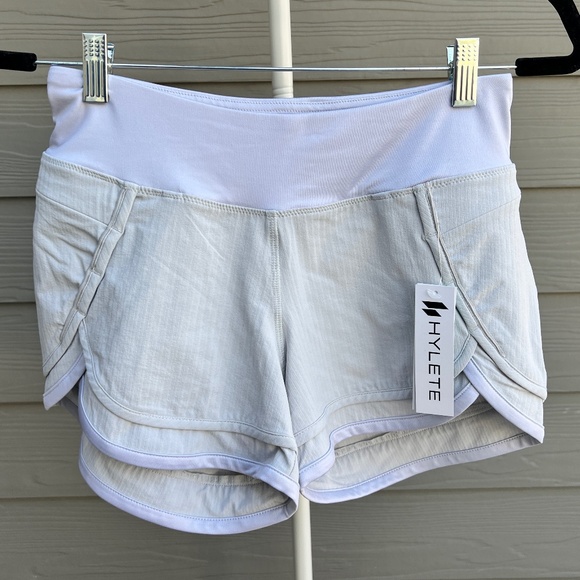 HYLETE Iris Scallop Shorts Women’s XS Silver Gray Athletic NWT - Picture 1 of 4